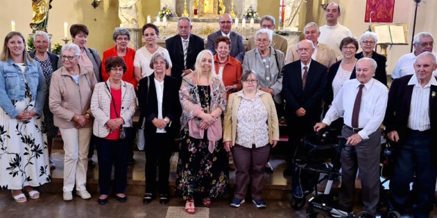 Die Jubilare feierten in der St. Andreas-Kirche zum Gedenken an ihre Erstkommunion. Foto: oh