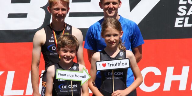 Die RV03-Athleten beim Triathlon in Griesheim: Laurin und Ruben Wiedemann sowie Friedrich Hermann und Moritz Ruhland (v.l.). Foto: oh