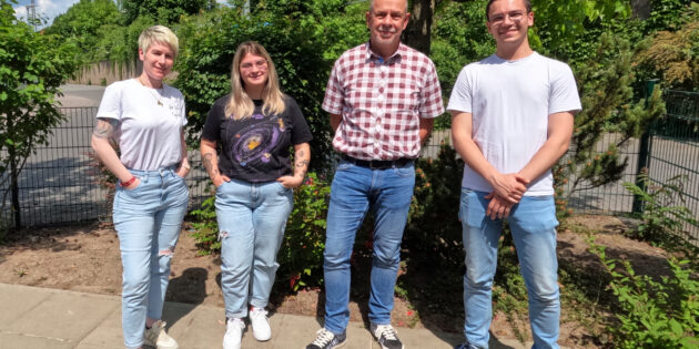 Die Bewerbungscoaches vom Bewerbungstreff Bensheim helfen gerne weiter (v.l.: Sarah Dickmeis, Isabella Jacob, Thomas Bartelsen, Felix Becker). Foto: tbar