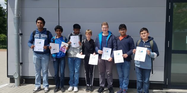 Die Jugendspieler der Schachfreunde Bürstadt und ihre Kollegen aus Biblis. Foto: oh