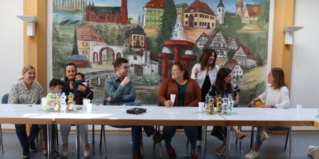 Das erste Internationale Frauenfrühstück fand regen Anklang – sehr zur Freude des Ersten Stadtrates Marius Schmidt. Foto: Benjamin Kloos