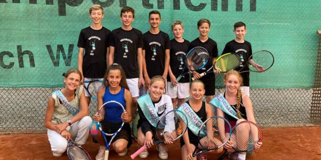 Die U 15 Juniorinnen und U 15 Junioren hatten Grund zum Feiern. Foto: oh