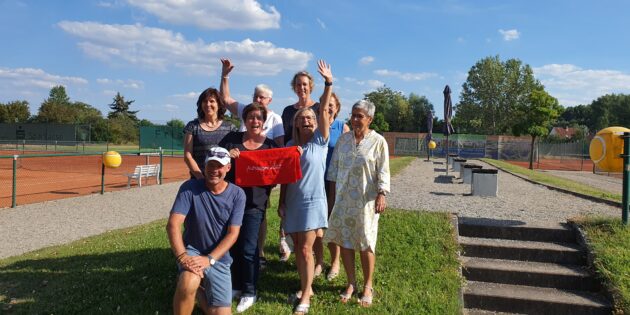 Die erfolgreichen Damen 50I des TC Lampertheim feiern den Aufstieg in die Hessenliga. Foto: oh