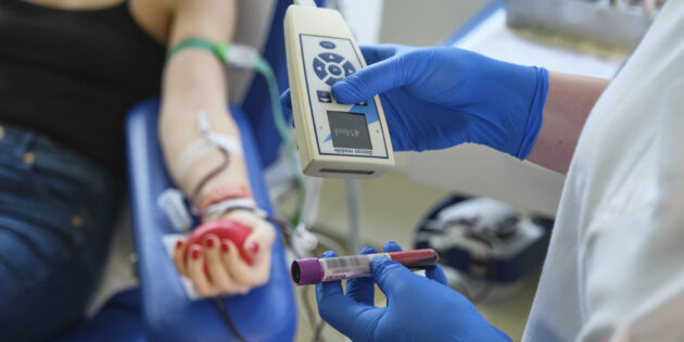 Blut spenden kann Leben retten – der DRK Blutspendedienst ruft daher zur Spende in Biblis auf. Foto: DRK-Blutspendedienste