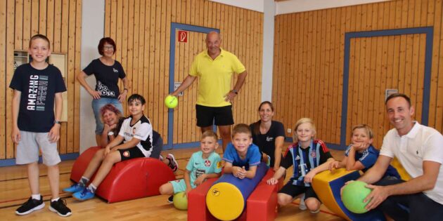Bei den Ferienspielen der TG Biblis in der Jahnturnhalle war Bewegung in bester Stimmung zu erleben. Foto: Hannelore Nowacki
