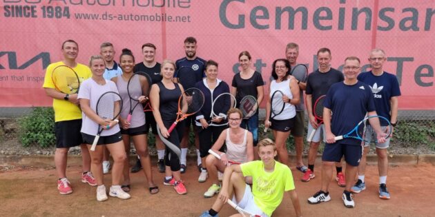 Die Teilnehmer des Schleifchenturniers des TC Hofheim. Foto: oh