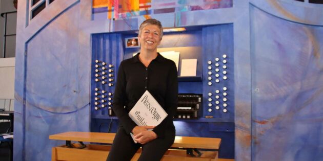 Heike Ittmann, Kantorin und Organistin an der Domkirche, ist Initiatorin der Lampertheimer Orgelsommer. Den Konzerttermin am Sonntag übernahm sie kurzfristig vom erkrankten Stefan Schmidt aus Würzburg. Am letzten Sonntag im August wird sie mit dem vorgesehenen Programm zu hören sein. Foto: Hannelore Nowacki