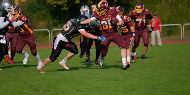 Fast auf den Tag genau vor einem Jahr waren die Raiders aus Neuwied letztmalig  zum Punktspiel in Bürstadt. Damals gewannen die Redskins 20:6. Foto: Redskins
