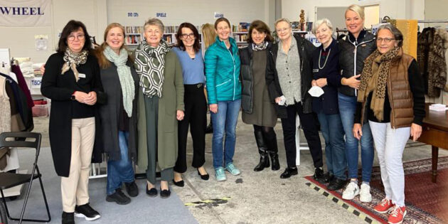 Traudl Münch und ihre Club-Freundinnen konnten die Flohmarktbesucher nun schon zum zweiten mal ohne Corona-Auflagen begrüßen. Foto: oh