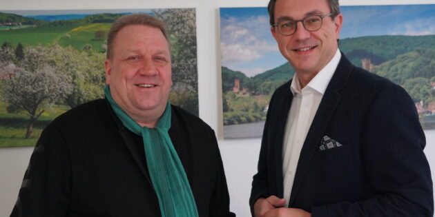 Tauschten sich über landespolitische Themen aus: Der Landtagsabgeordnete Alexander Bauer (CDU) und der „neue“ Kreisbeigeordnete Matthias Schimpf (Grüne; v.r.). 0Foto: oh