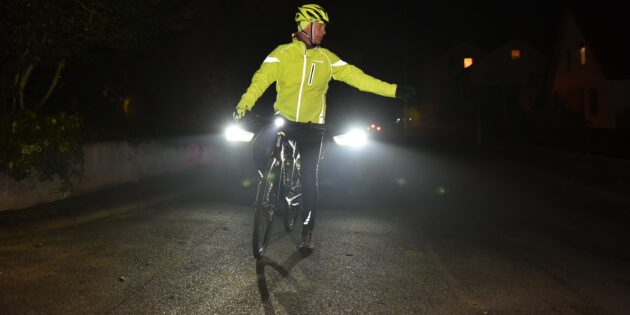 Reflektoren helfen dabei die Sichtbarkeit von Radfahrern im Herbst und Winter zu verbessern. Foto: ADAC Hessen-Thüringen e.V., Miriam Bender