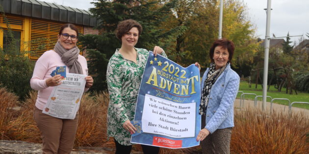 Laden zu vielfältigen Veranstaltungen im Rahmen von „Bürstadt im Advent” ein: Bürgermeisterin Barbara Schader, Vanessa Heiser und Gerasimoula Grigoraki (v.r.). Foto: Benjamin Kloos