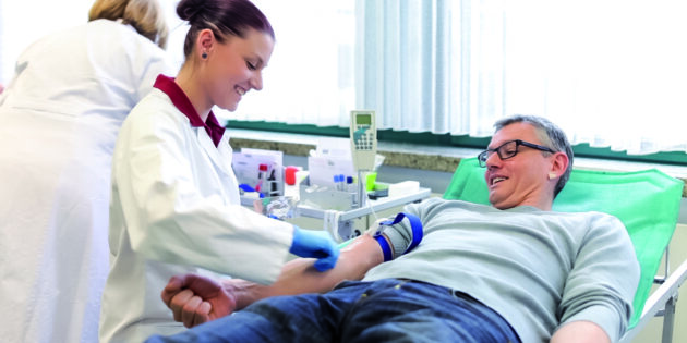 Blut spenden kann Leben retten – das DRK Lampertheim freut sich über die positive Resonanz Bein jüngsten Blutspendetermin. Symbolfoto: DRK-Blutspendedienste