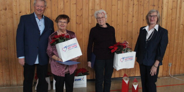 Bei der Ehrung des VdK: Gerhard Billau, Gisela Urban, Renate Weißbrodt, Gertrud Konopka (v.l.). Foto: oh