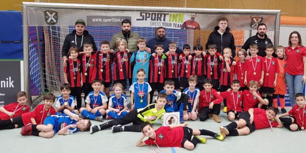Die F-Jugend-Teams des TV Lampertheim präsentierten sich beim heimischen Hallen-Cup. Foto: oh 