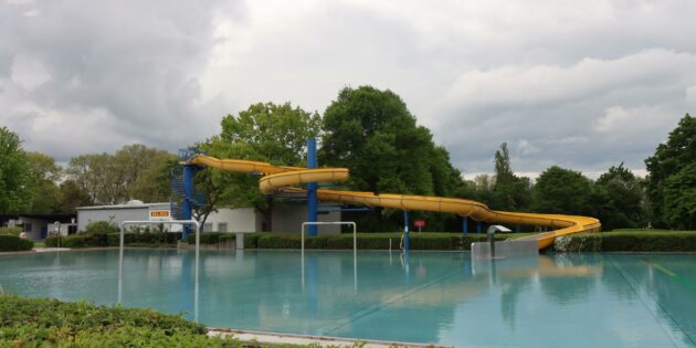Aquafit – die Wassergymnastik im Freibad einmal im Monat für 5 Euro. Foto: Hannelore Nowacki