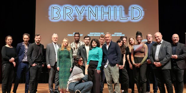 Die Vorbereitungen für die Nibelungenfestspiele laufen: Vom Ensemble waren bei der großen Pressekonferenz unter anderem Bless Amada, Parisa Madani, Jens Albinus, Bekim Latifi, Alexander Angeletta, Laina Schwarz, Simon Kirsch und Ruby Commey anwesend. Foto Rudolf Uhrig