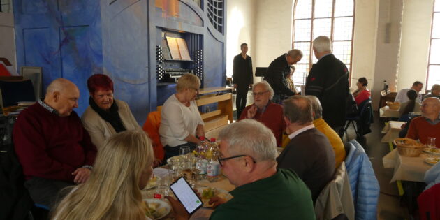 Die Premiere von „Orgel-Käse-Wein“ kam bei den Besuchern sehr gut an. Foto: Förderverein Domkirche