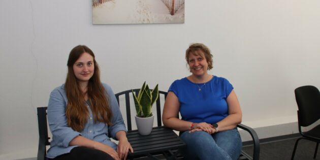 Franziska Wolff (links) und Kerstin Biehal bieten ab Mitte Juni freitags von 14 bis 16 Uhr Sprechzeiten im „Open Office“ in der Industriestraße 35 an. Foto: Hannelore Nowacki