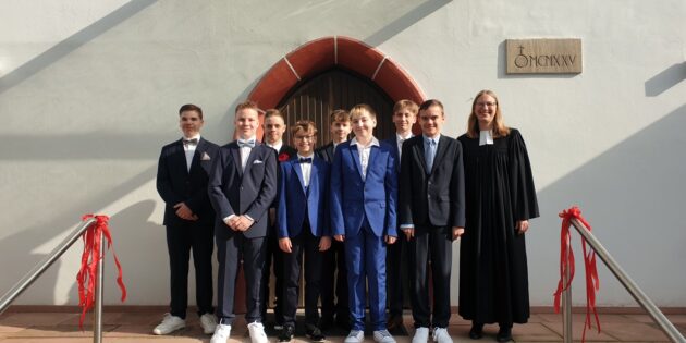 Insgesamt 31 Jugendliche ließen sich in vier Gottesdiensten an einem Wochenende im Mai konfirmieren. Foto: oh