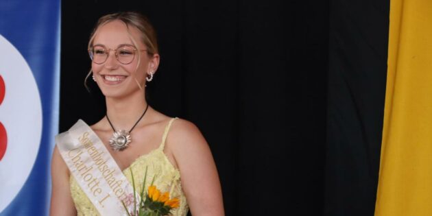 Luisa-Marie I. festlich verabschiedet – die neue Sonnenbotschafterin Charlotte I. mit erster Amtshandlung