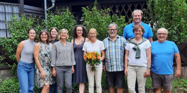 Alte und neue Vorstandsmitglieder freuen sich über die erfolgreiche Aufstellung der neuen Vereinsspitze. Foto: oh