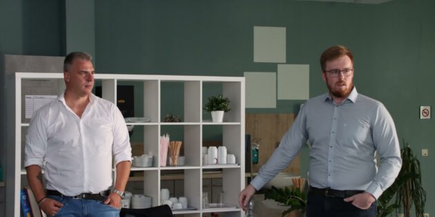 Geschäftsführer Marcus Cholewa (links) und Klinikleiter Tom Hauck sprachen über die besonderen aktuellen Herausforderungen und mit Blick auf die Krankenhausreform. Foto: Hannelore Nowacki