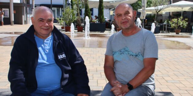 Mit über 700 Mitgliedern gehört der VdK-Ortsverband Bürstadt zu den großen Vereinen in Bürstadt und im Kreis Bergstraße. Kassenführer Antonio de Salvatore (links) und Juniorenvertreter Hans Dieter Niepötter, der auch ehrenamtlicher Fachberater für Barrierefreiheit und Wohnraumberater ist, stellten der Presse die Ziele des VdK und das Programm zur Feier des 75-jährigen Jubiläums am 9. September vor. Foto: Hannelore Nowacki
