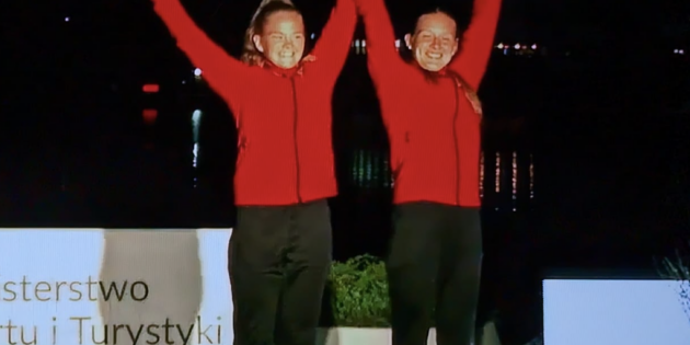 Femke Rupf (links) und Marleen Sits freuten sich über ihren 3. Platz auf dem Treppchen.  Foto: oh