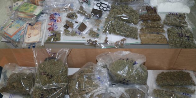 Übersicht der sichergestellten Betäubungsmittel. Foto: Polizeipräsidium Südhessen