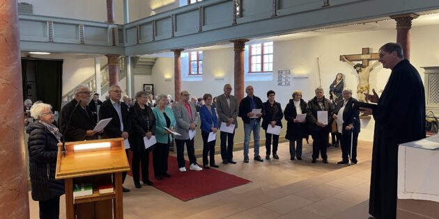 Der Konfirmationsjahrgang 1963 feierte an diesem Tag die Diamantene Konfirmation. Foto: ev. Kirche Groß-Rohrheim