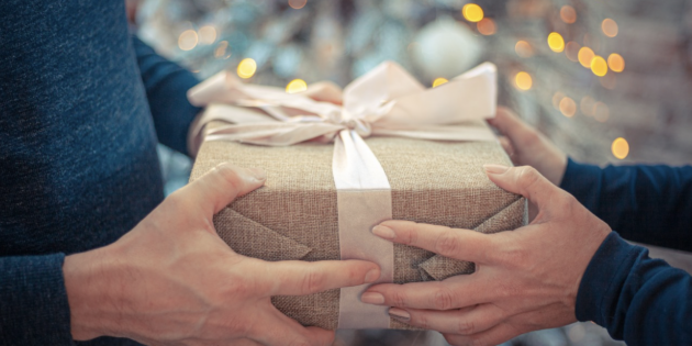 Um Menschen in der Region eine frohe und gesegnete Advents- und Weihnachtszeit zu bescheren, hoffen die Lukasgemeinde und die Katholische Pfarrgruppe Lampertheim wieder auf zahlreiche „Wünscheerfüller“, die sich an der diesjährigen Geschenkaktion beteiligen. Foto: ua_Bob_Dmyt_ua/pixabay.com