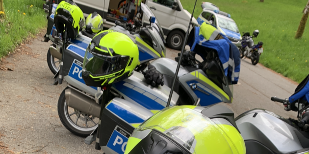 Die Motorradsaison 2024 beginnt. Die Polizei gibt Tipps zum Auftakt und appelliert an alle Verkehrsteilnehmer auf gegenseitige Rücksichtnahme. Foto: Bernd Hochstädter/Polizei Südhessen