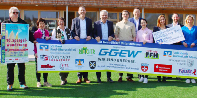 Die Vorbereitungen zur 10. Spargelwanderung am 28. April laufen auf Hochtouren. Bürgermeisterin Barbara Schader und Bürgermeister Gottfried Störmer hatten zur ersten Pressekonferenz mit den Sponsoren ins Bildungszentrum auf dem Bürstädter Bildungs- und Sportcampus eingeladen. Foto: Hannelore Nowacki